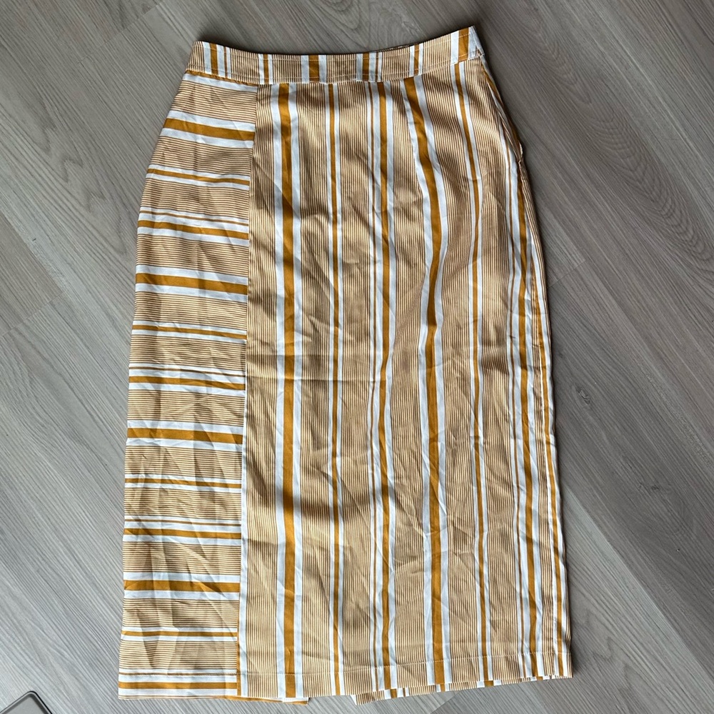 Striped Yellow Button-Down Skirt - Picture 7 of 7